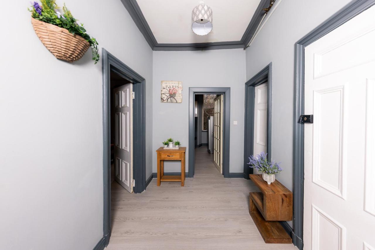 Calton Hill Victorian Old Town Apartment 에든버러 외부 사진